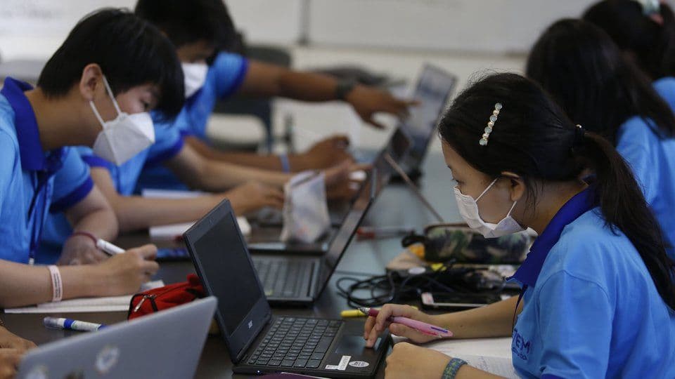 Children learning with technology